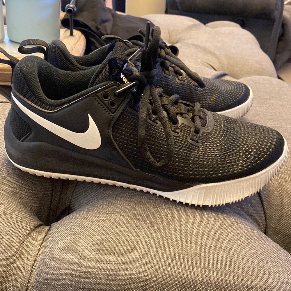 Nike volleyball shoes